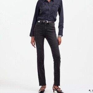 Madewell Stovepipe Jeans in Armand Wash Raw Hem